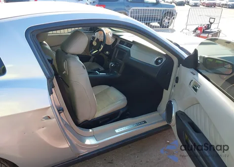 2011 Ford Mustang V6 Premium z USA, uszkodzony, nr VIN 1ZVBP8AM7B5146676